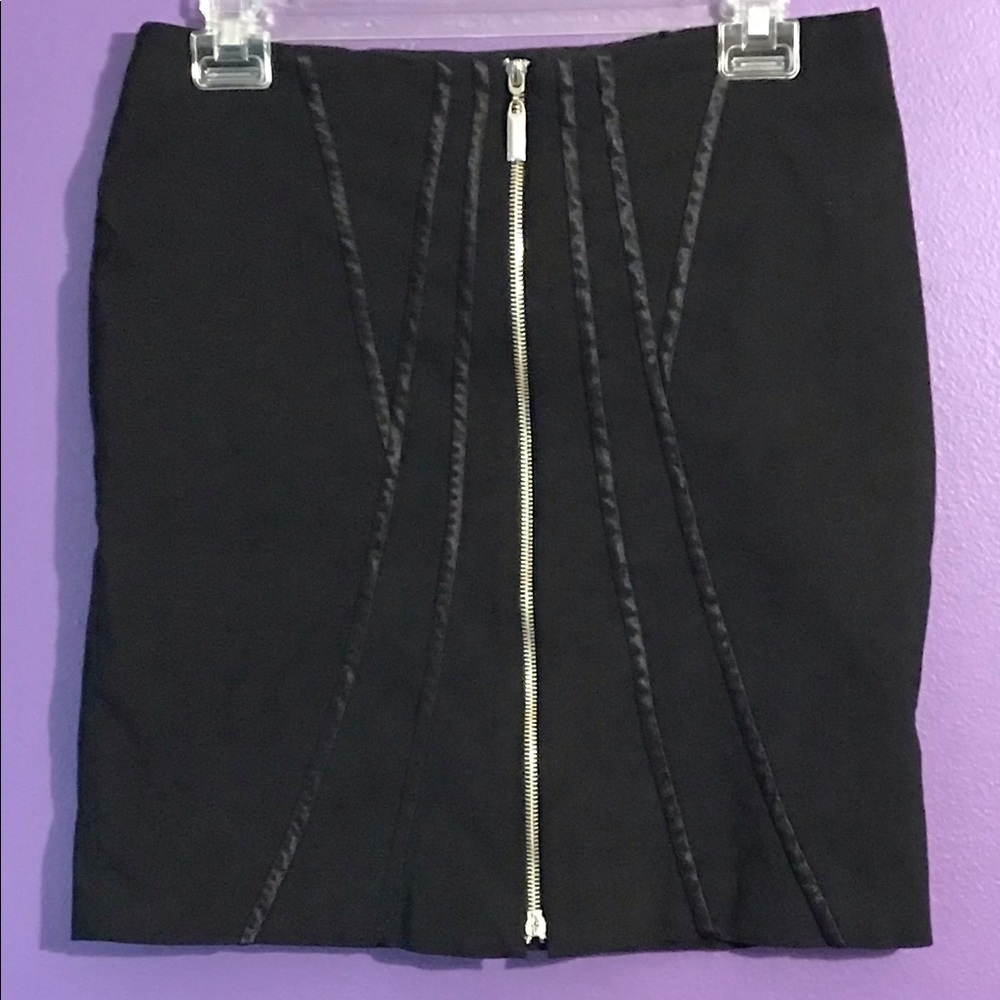 Cachè Mini Skirt